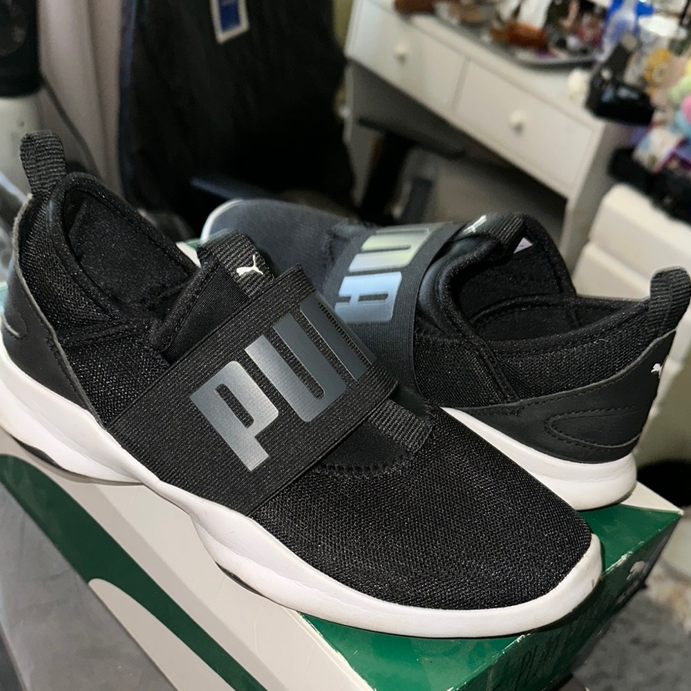 PUMA Men's Black and White Slip-On Sneakers